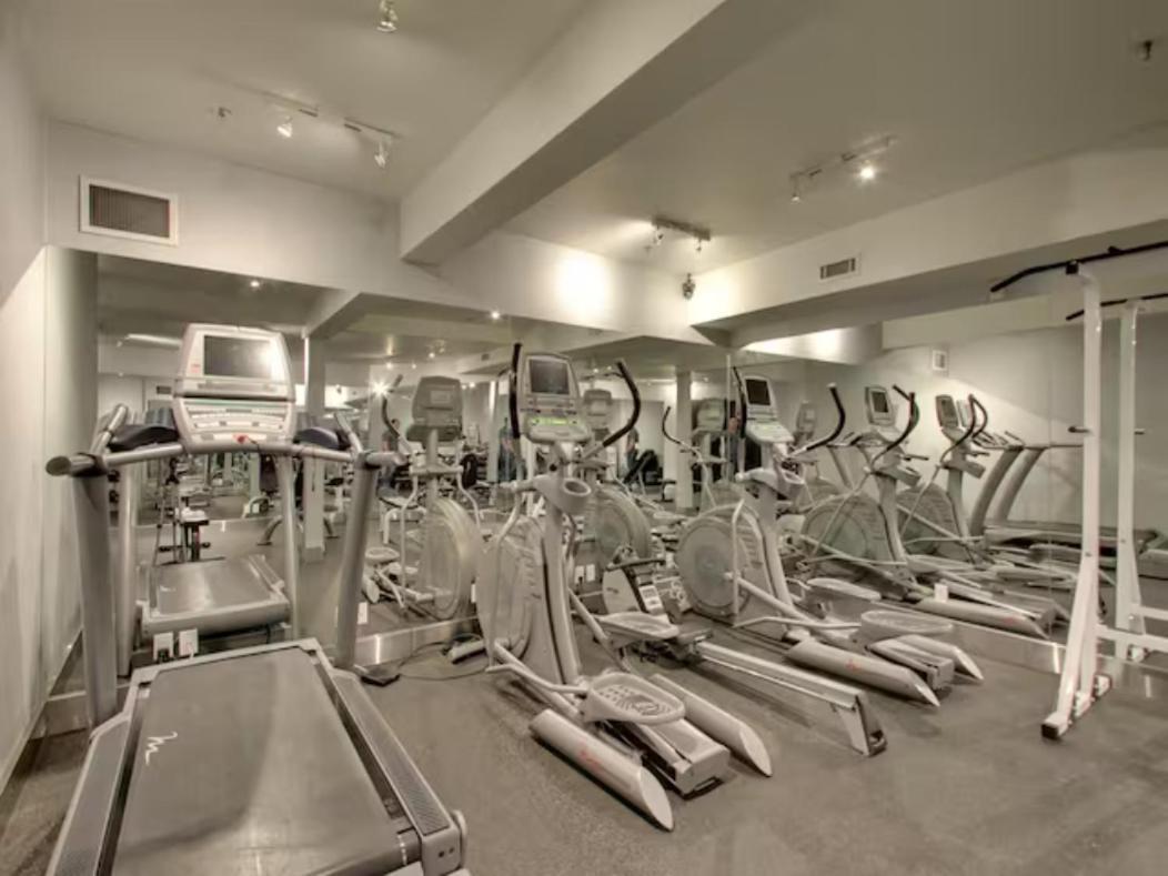 The Mountaineer By Instantsuites Pool & Hottub Canmore Esterno foto